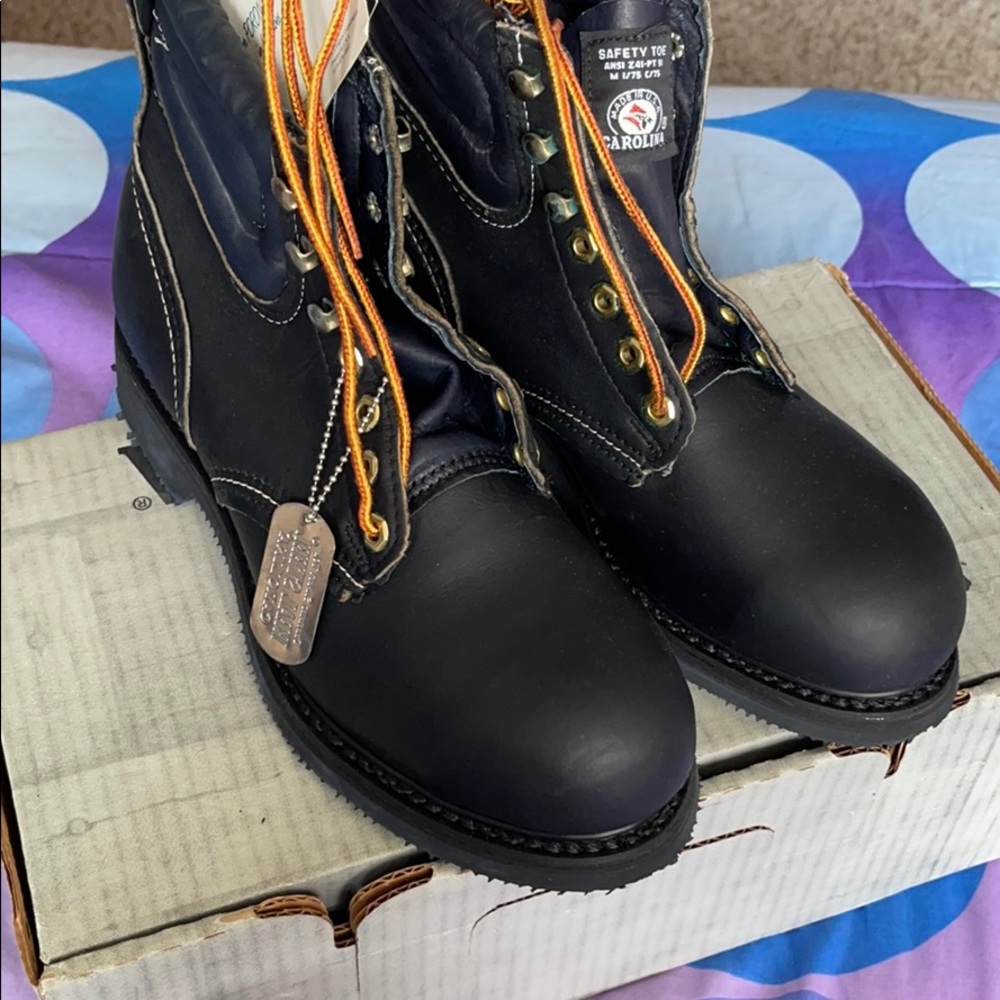 Steel toe work boots
